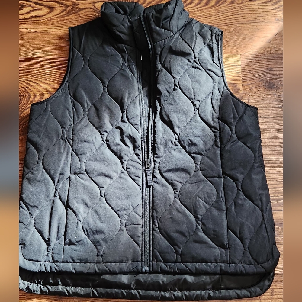 Lands End Womans Quilted  Vest - Black